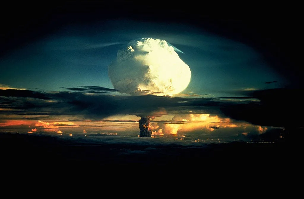 بمب هیدروژنی چگونه کار می کند و چرا دانشمندان به سراغ توسعه آن رفتند؟