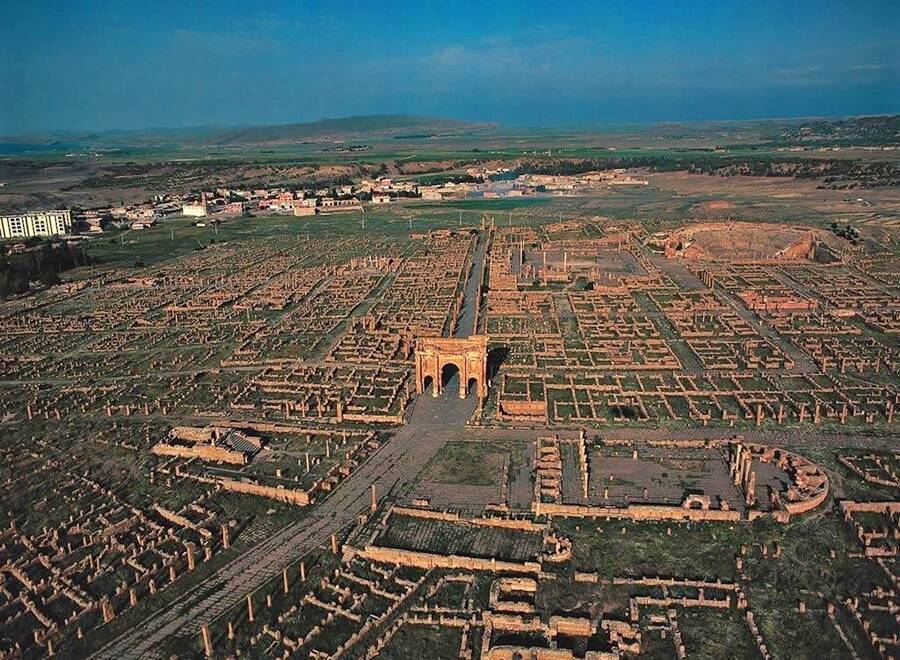 تیمگاد ؛ یکی از زیباترین شهرهای رومی در شمال آفریقا (+عکس)
