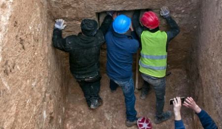 کشف مقبرۀ مرموز یک زن یونانی در فلسطین
