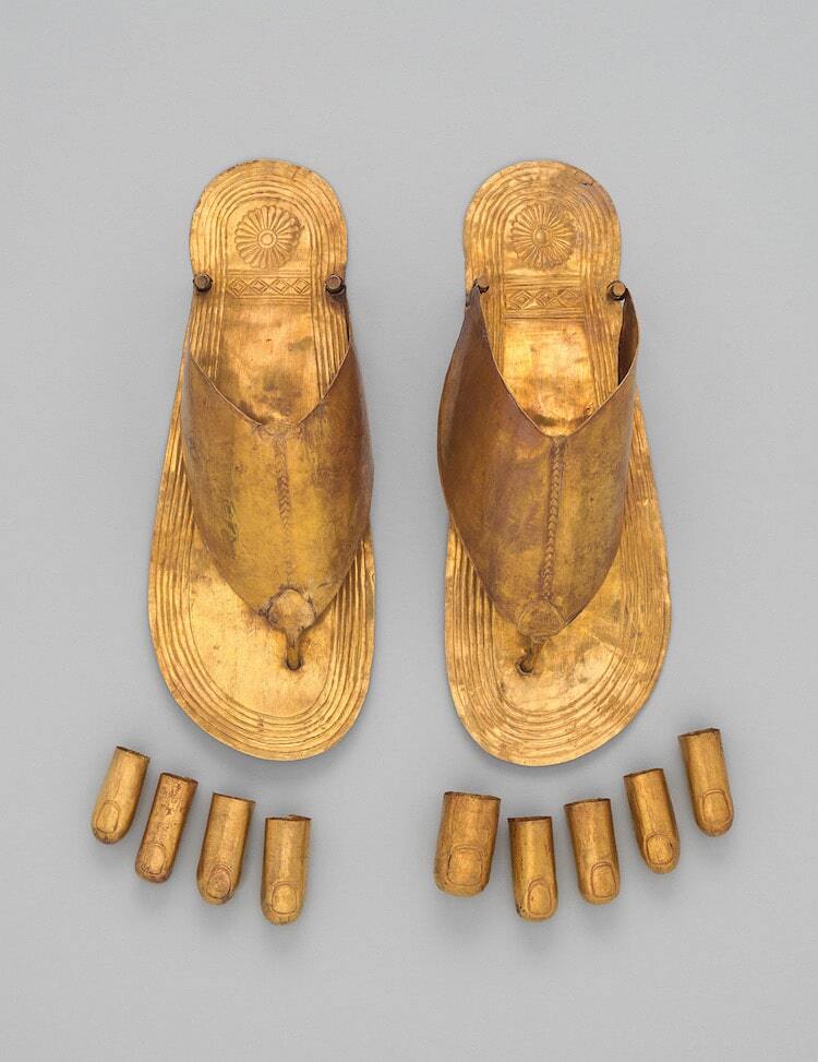 مردگان مصر باستان با صندل های طلایی!