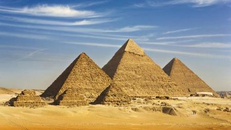 مختصر و مفید درباره اهرام سه گانه مصر (+عکس)