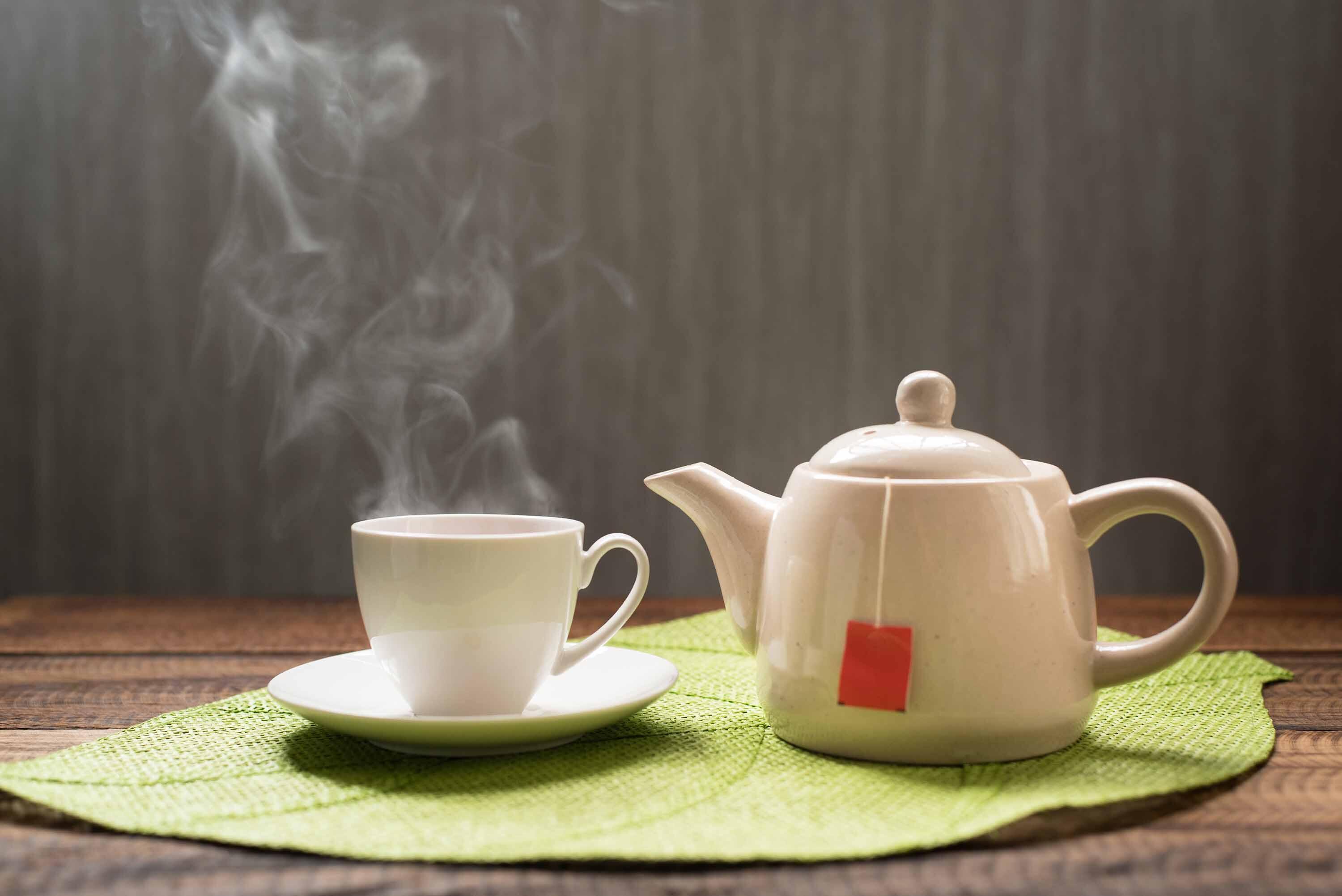 از نوشیدن چای داغ تا افزایش خطر ابتلا به سرطان