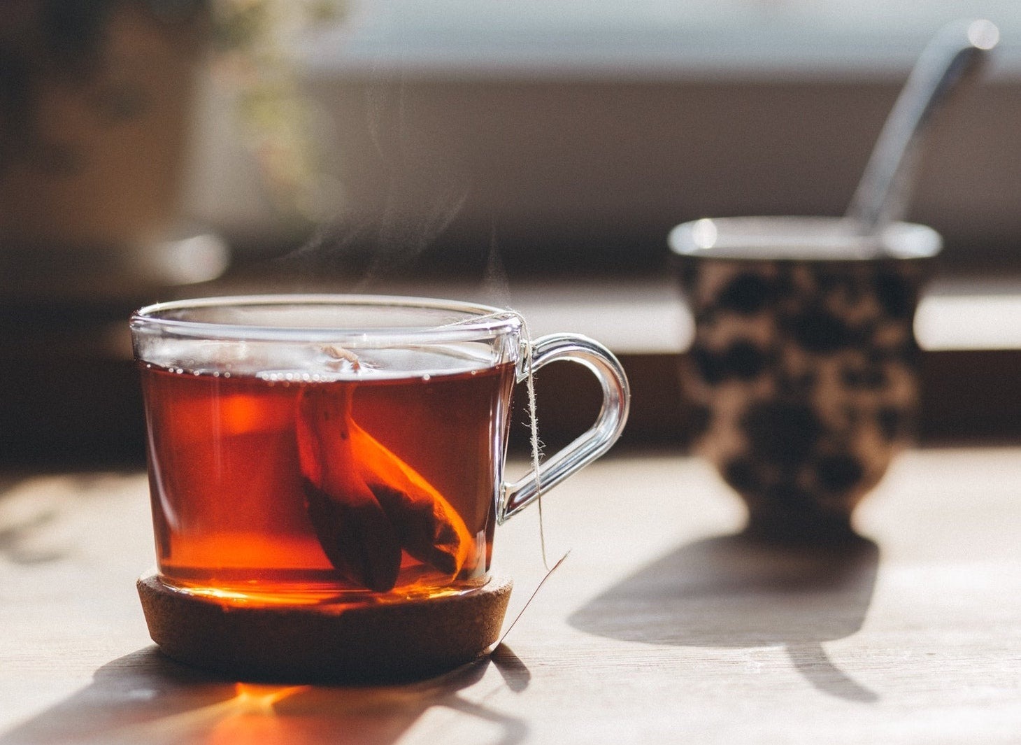 از نوشیدن چای داغ تا افزایش خطر ابتلا به سرطان